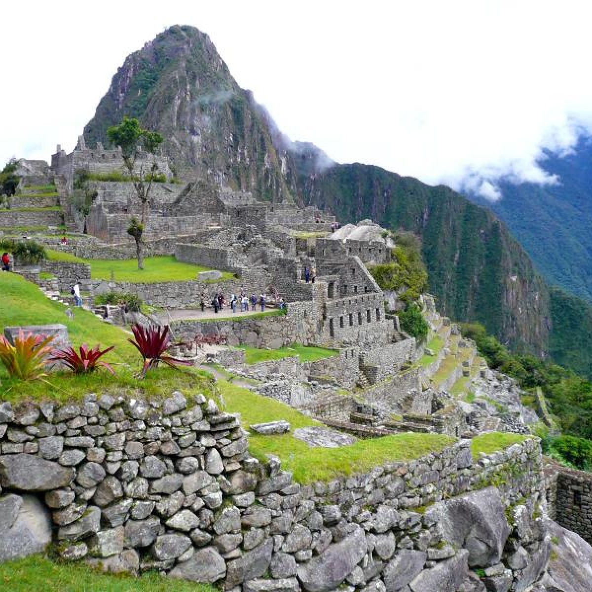 Inkaruinen-in-den-Bergen-Machu-Picchu